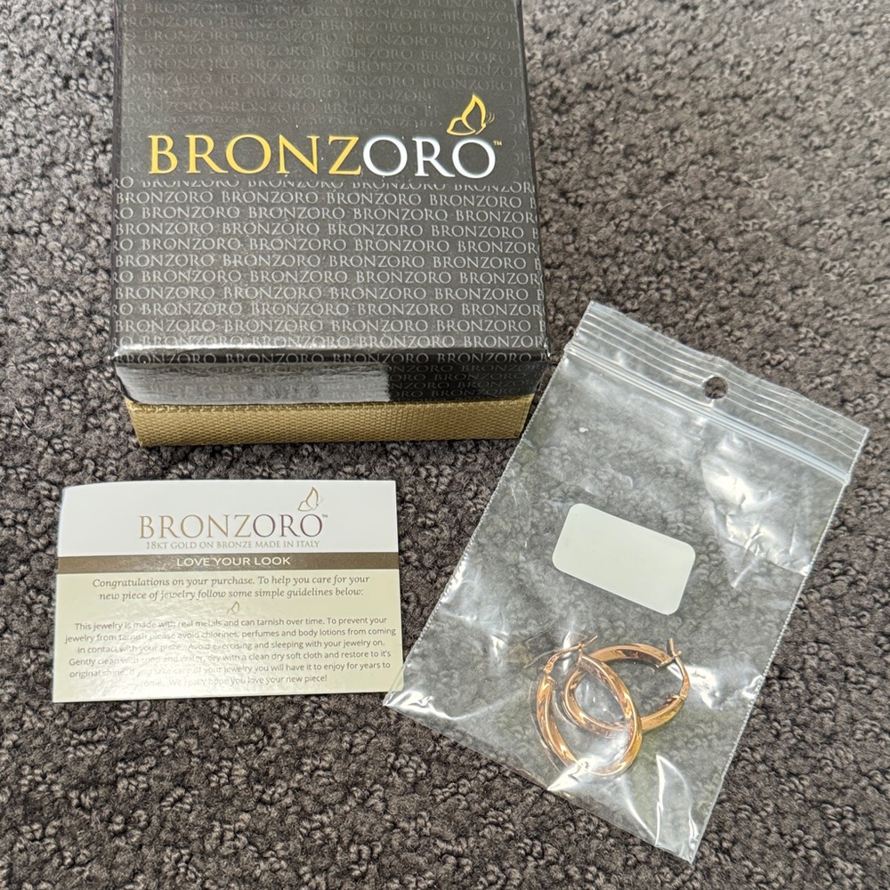 Bronzoro Gold Hoop Earrings